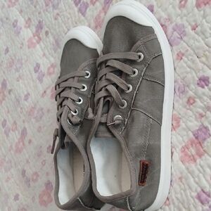 Jenn Ardor Gray Sneakers